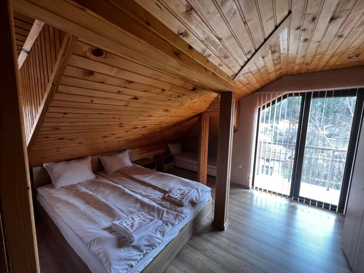 Advel Guest Hous 호텔 Madzhare 외부 사진