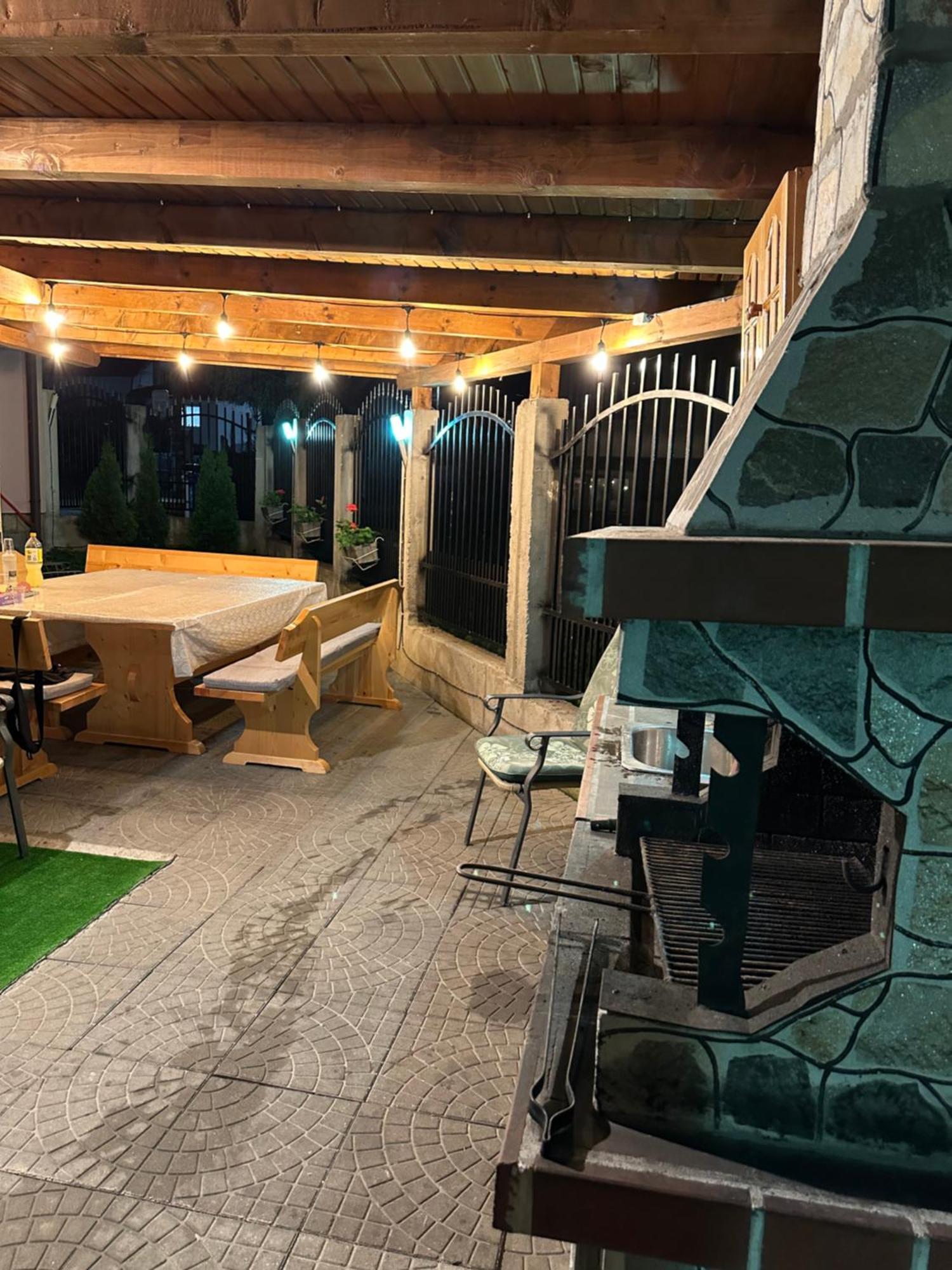 Advel Guest Hous 호텔 Madzhare 외부 사진