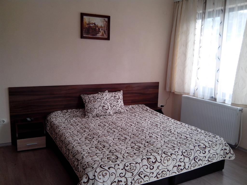 Advel Guest Hous 호텔 Madzhare 객실 사진